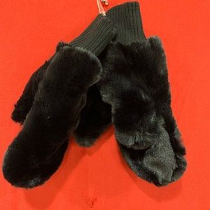 Black Furry Mittens
